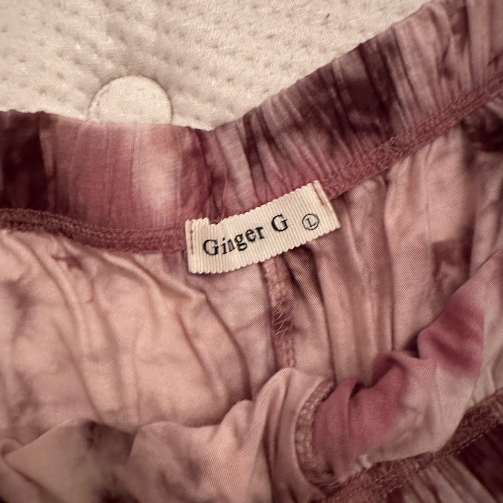 Tie dye pink red shorts - Picture 2 of 3